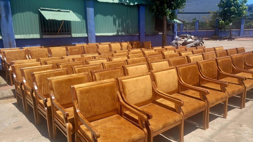 SẢN XUẤT BÀN GHẾ GỖ TỰ NHIÊN CHO KHÁCH SẠN